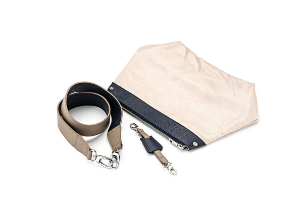 Handtasche "MARTE" genarbtes Leder / taupe/nachtblau – silber von KEINE SCHWESTER