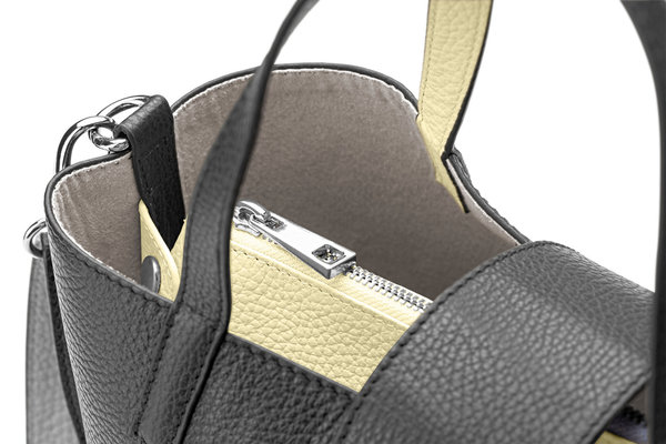 Handtasche "MIDI MARTE" genarbtes Leder dunkelgrau/pastellgelb – silber von KEINE SCHWESTER